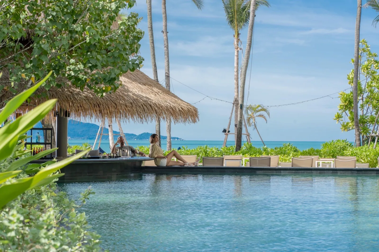 Beachfront pool and thatched sala facing the sea at Holiday Inn Resort Samui Bophut Beach