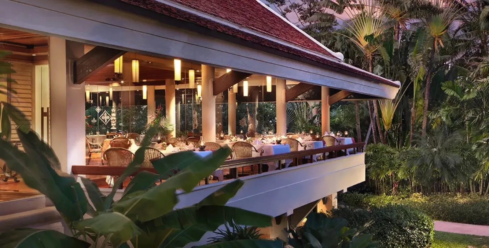 Sala Thai restaurant set in tropical gardens at Santiburi Koh Samui